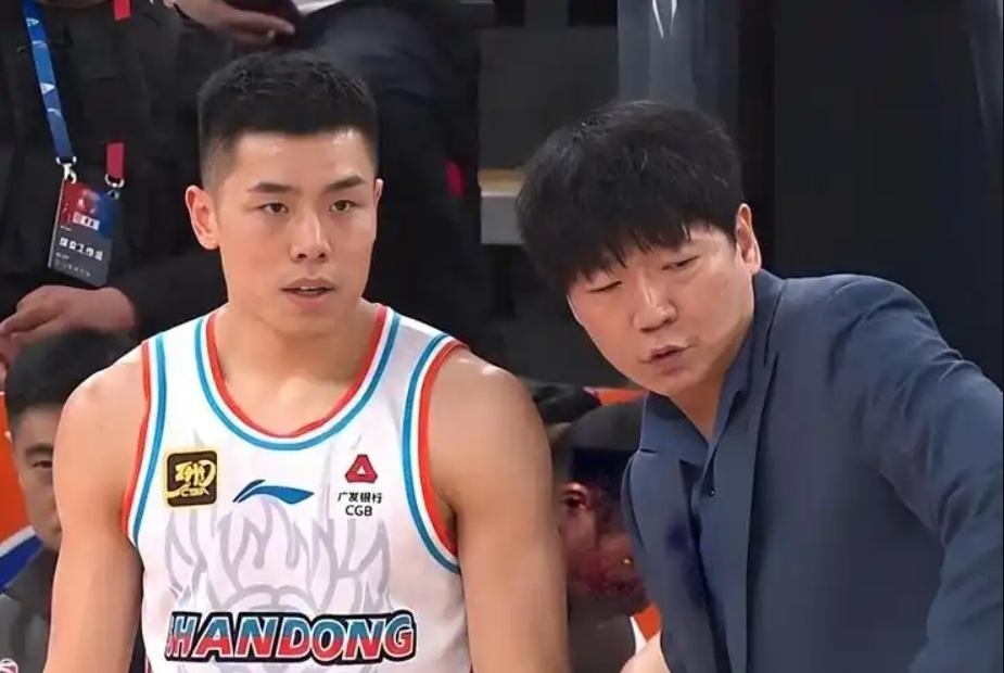 山东男篮目, 森的特点并, 操作也比较
