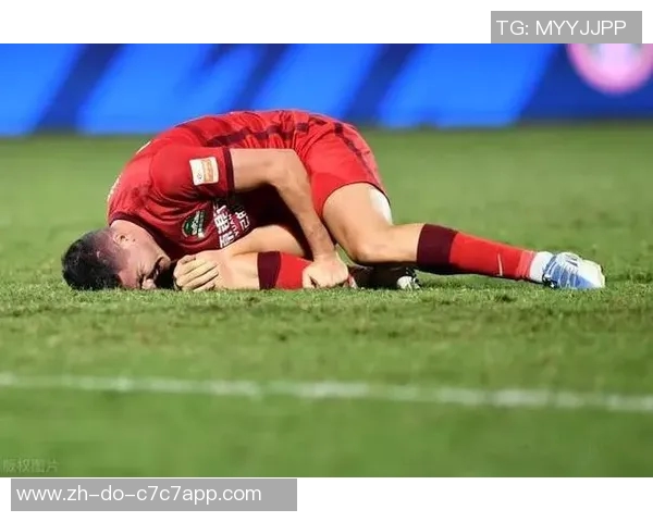 球星泪洒绿茵场悲伤足球背后的故事与心酸